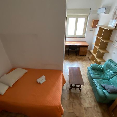 Апартаменты Stanza Privata Dotata Di Tutti I Comfort-Centro Storico Палермо Экстерьер фото